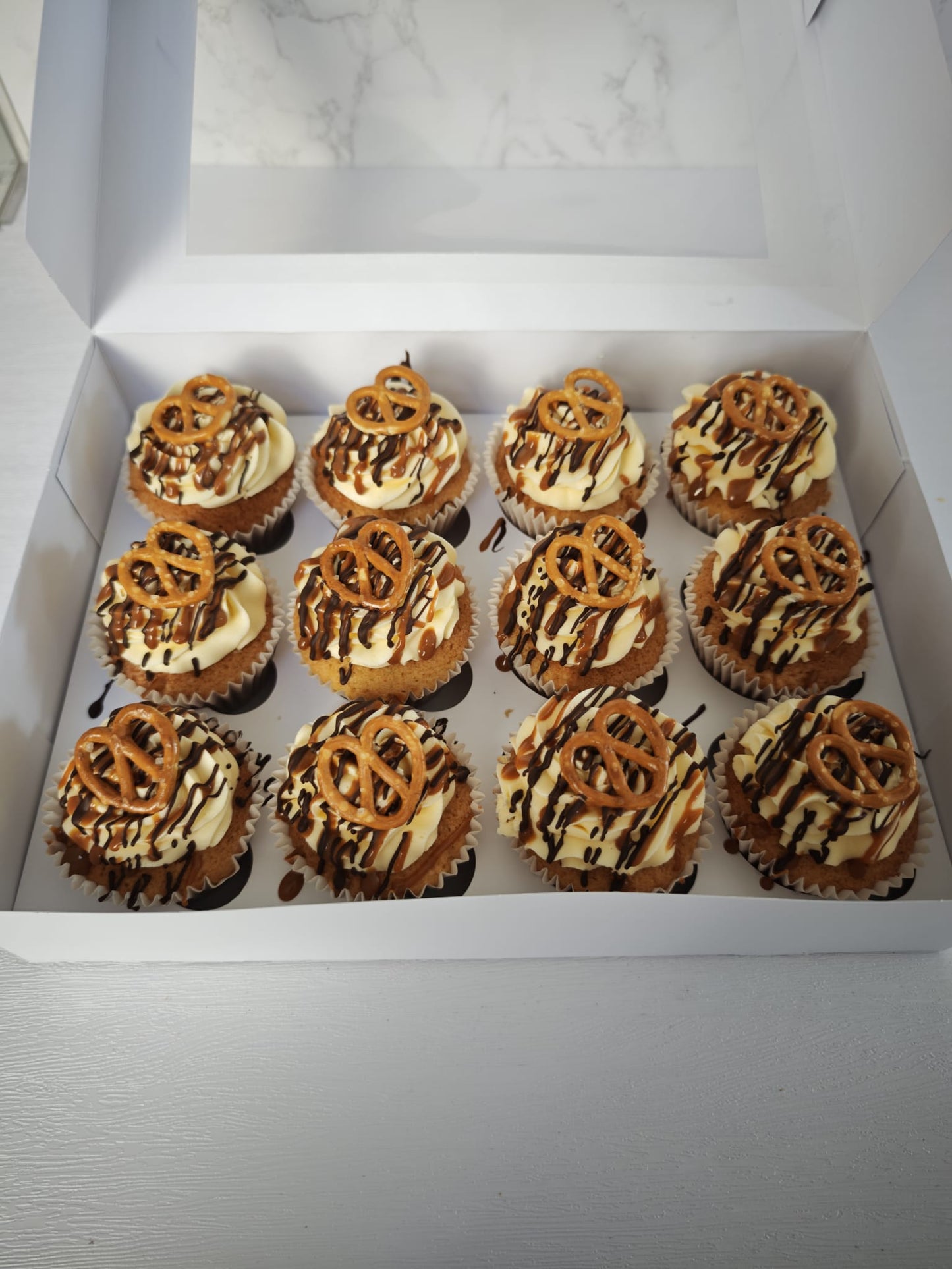CUPCAKES - Salted Caramel Pretzel