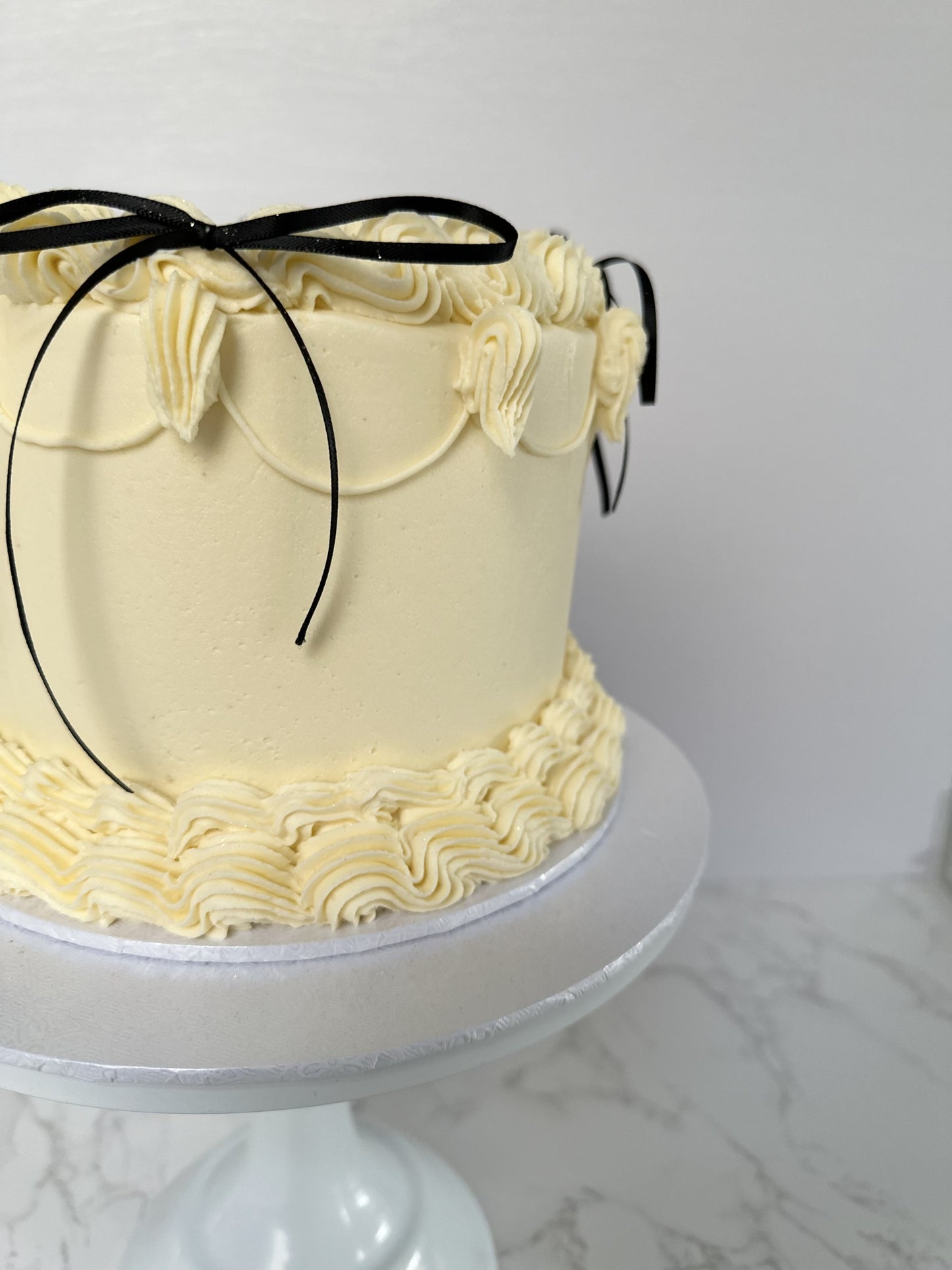 Vintage Round Cake