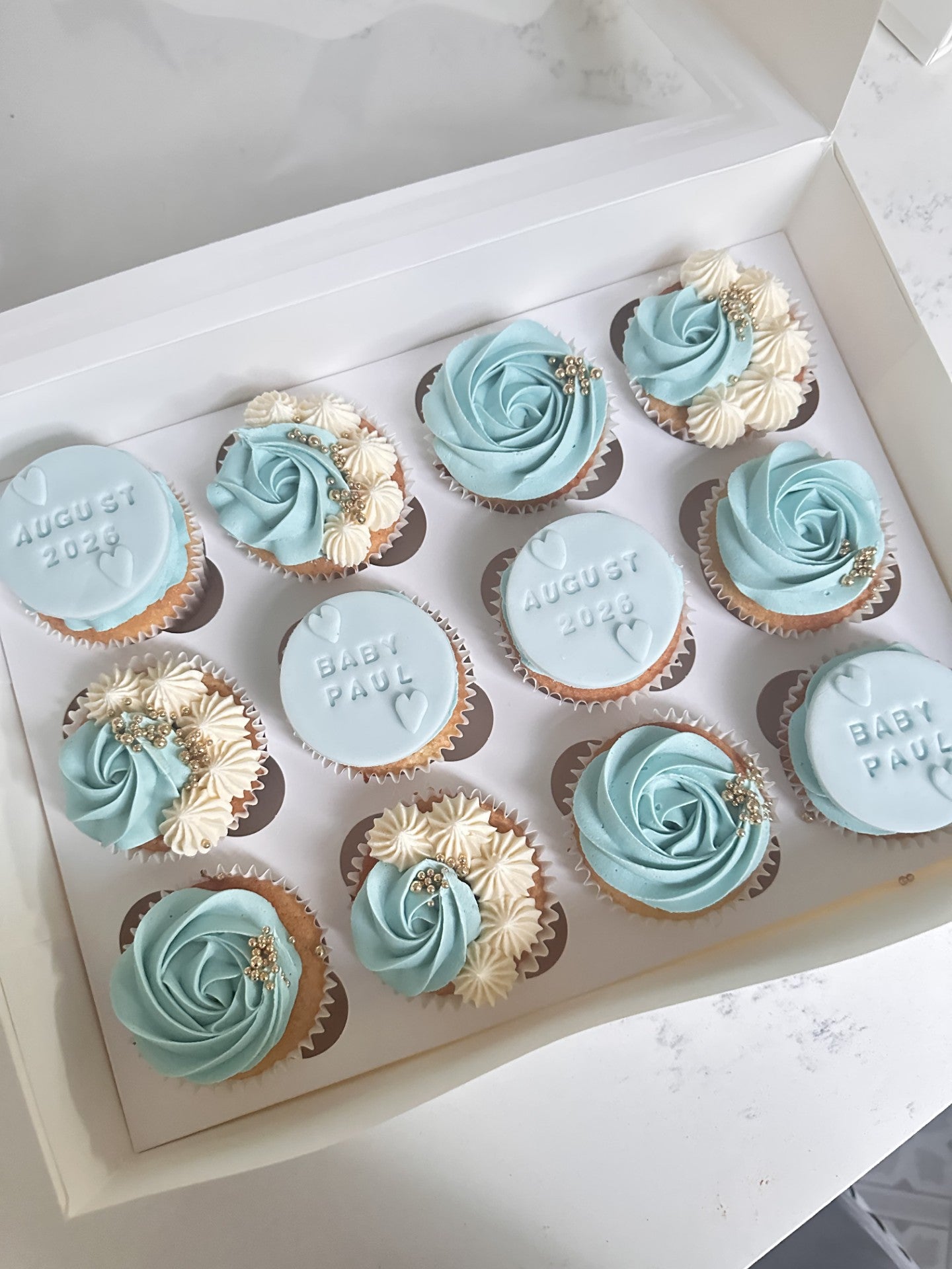 Baby shower cupcakes