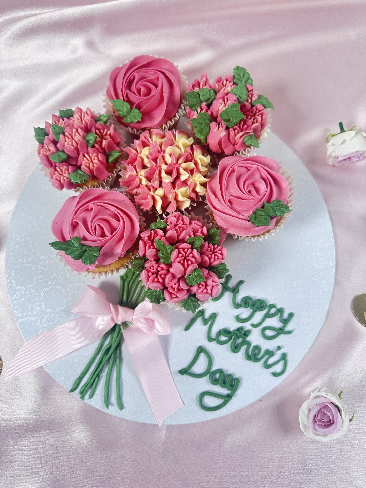Floral cupcake bouquet
