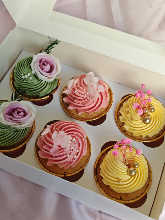 Floral cupcakes