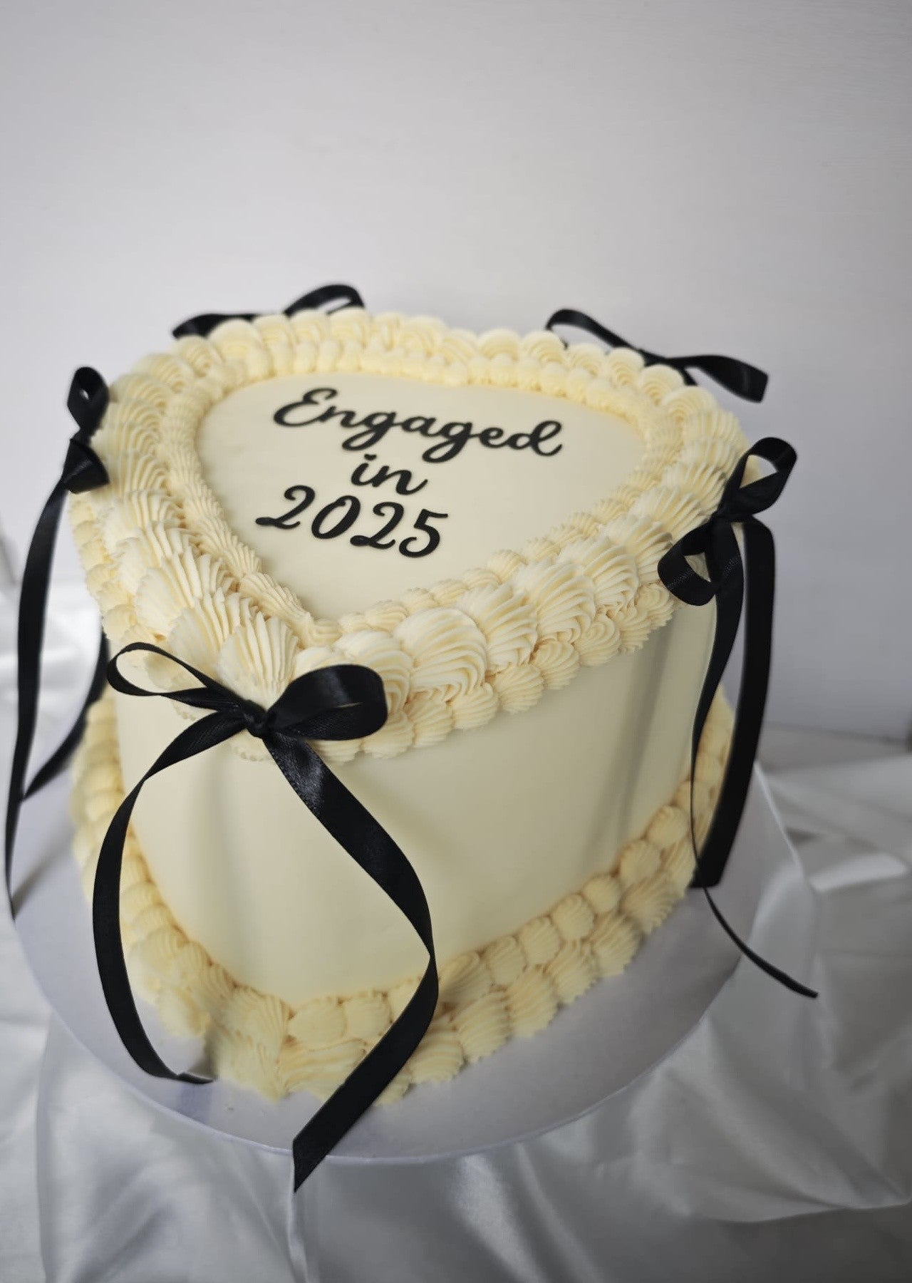 Vintage Heart Cake - Tall