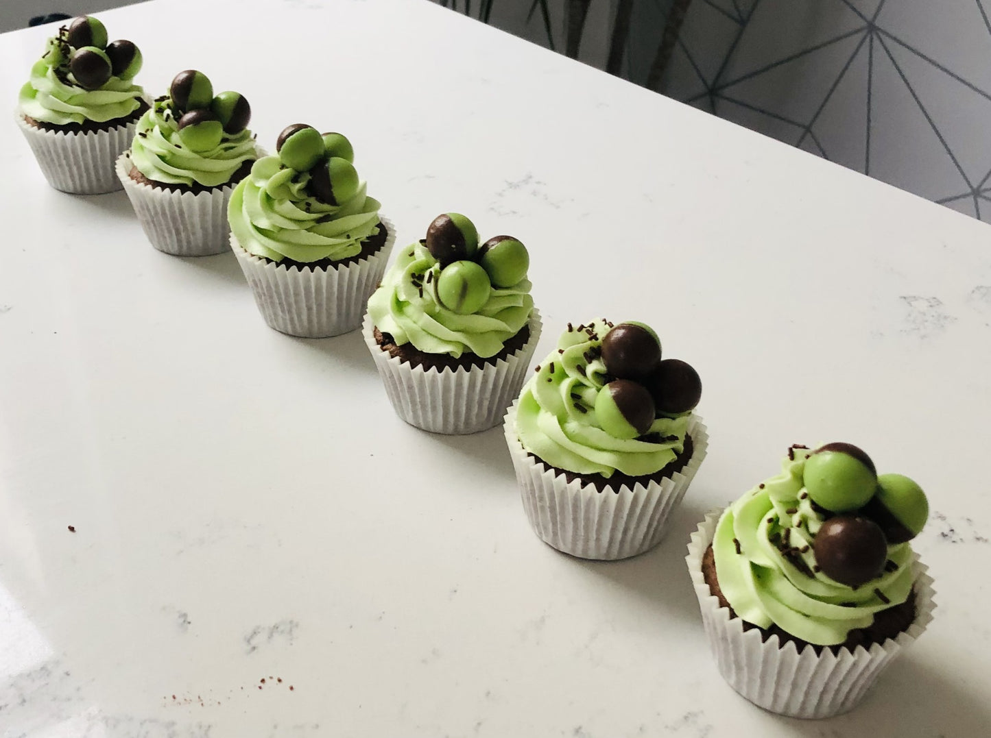 CUPCAKES - Mint Aero