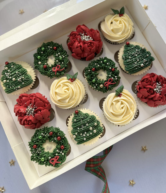 Christmas cupcakes - Red and green